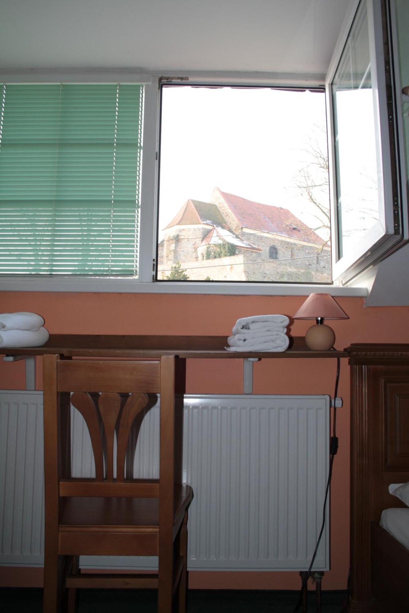 Hotel Boucek Mochov 외부 사진