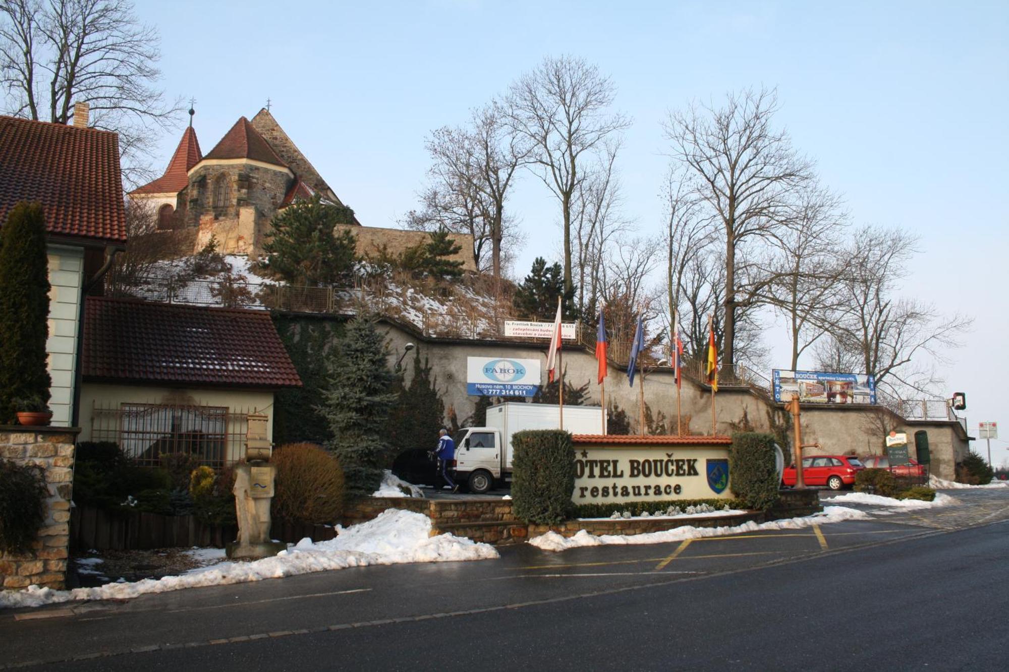 Hotel Boucek Mochov 외부 사진