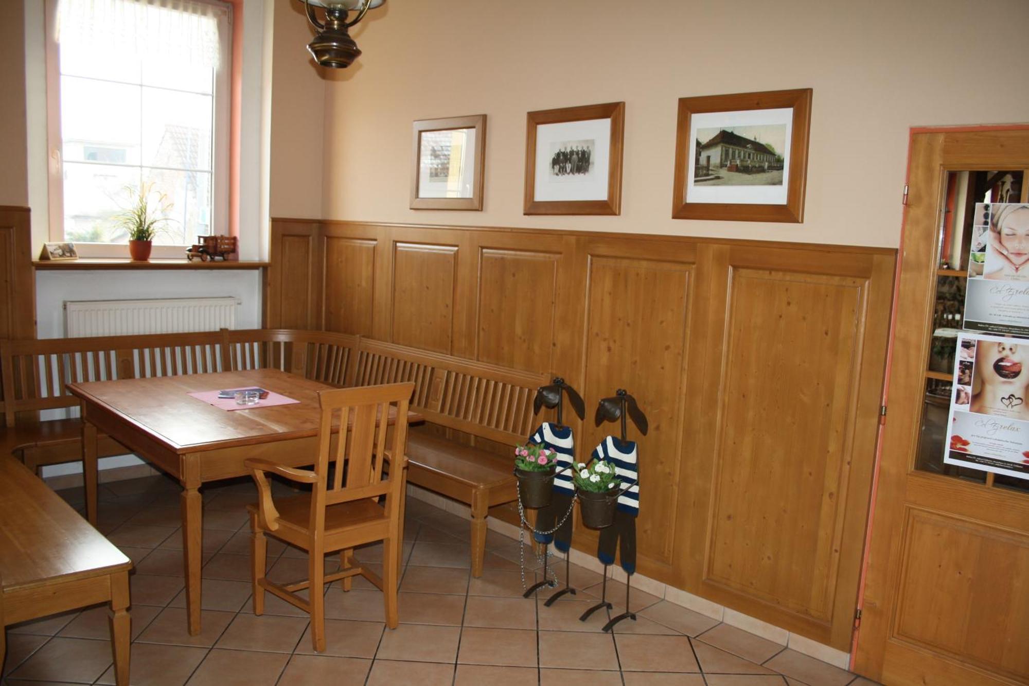 Hotel Boucek Mochov 외부 사진