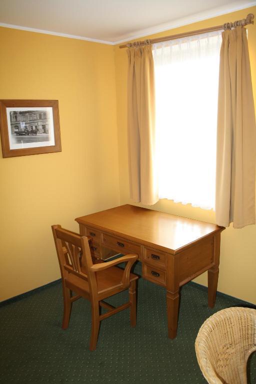 Hotel Boucek Mochov 객실 사진